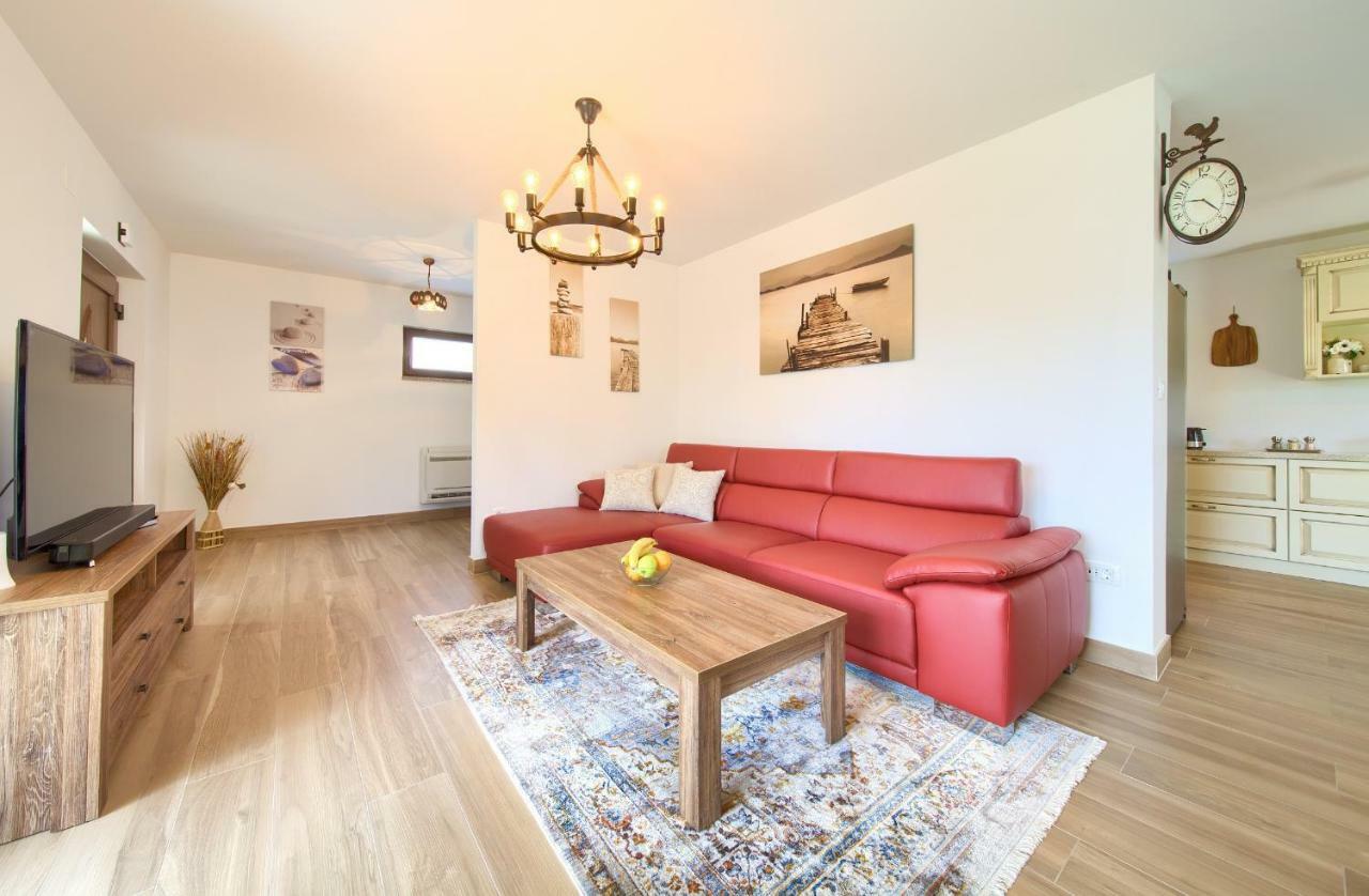 Villa Toic By The Seaside With Beautiful Seaview Čižići Extérieur photo