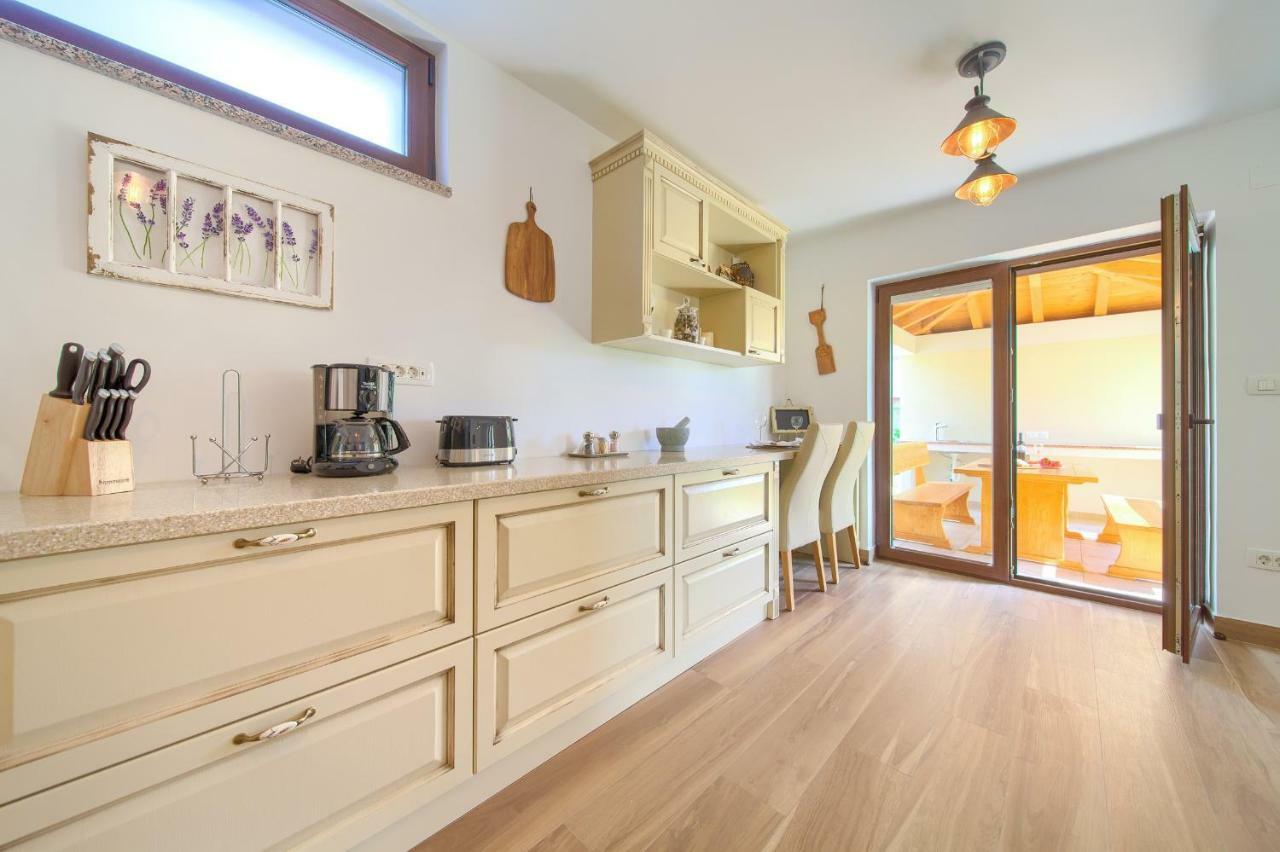 Villa Toic By The Seaside With Beautiful Seaview Čižići Extérieur photo