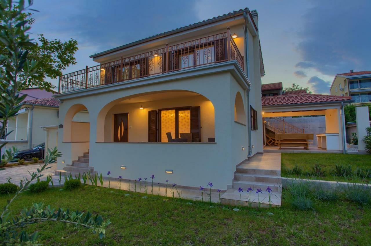 Villa Toic By The Seaside With Beautiful Seaview Čižići Extérieur photo