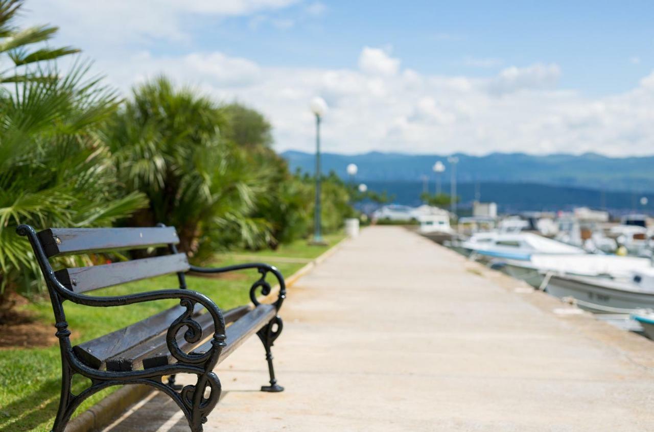Villa Toic By The Seaside With Beautiful Seaview Čižići Extérieur photo